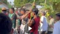 Capture dari video yang beredar bentrok pacu perahu di Ladang Panjang Sarolangun.
