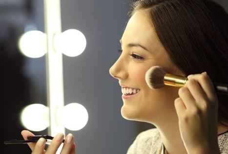 Make up tips untuk nongkrong.