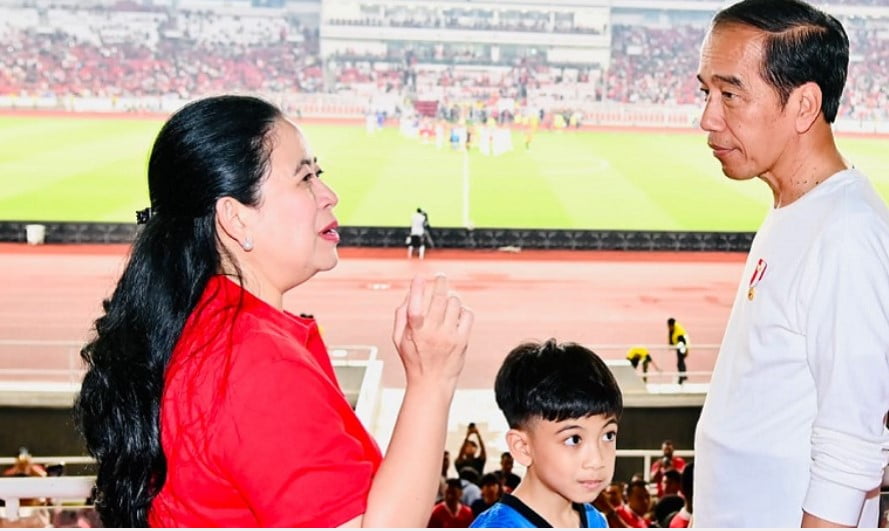 Ketua DPR Puan Maharani menonton pertandingan Timnas RI Vs Argentina bersama Presiden Joko Widodo di Stadion Utama GBK. Ketua DPR Puan Maharani menonton pertandingan Timnas RI Vs Argentina bersama Presiden Joko Widodo di Stadion Utama GBK.