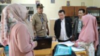 Gubernur Jambi, Al Haris saat Pantau PPDB beberapa sekolah di Sungai Penuh.