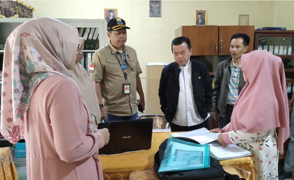 Gubernur Jambi, Al Haris saat Pantau PPDB beberapa sekolah di Sungai Penuh.