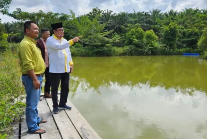 Anggota DPRD Provinsi Jambi, Ivan Wirata, reses di Kecamatan Sungai Bahar dan mendapatkans ambutan hangat dari masyarakat. Anggota DPRD Provinsi Jambi, Ivan Wirata, reses di Kecamatan Sungai Bahar dan mendapatkans ambutan hangat dari masyarakat.
