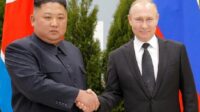 Hubungan Presiden Rusia Vladimir Putin dengan Pemimpin Korea Utara (Korut) Kim Jong Un, kian "mesra".