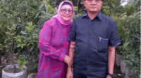 mantan bupati batanghari, h abdul fattah bersama istri.