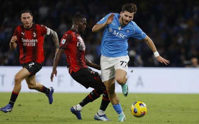 milan gagal kalahkan napoli