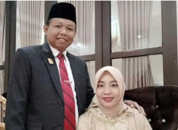 akmaludin beserta istri.