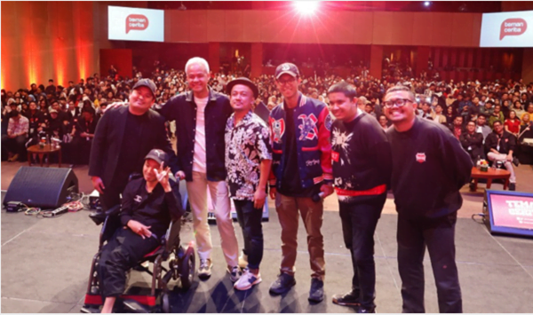 ganjar pranowo diroasting tiga komika sekaligus di atas panggung teman cerita festival di djakarta theatre