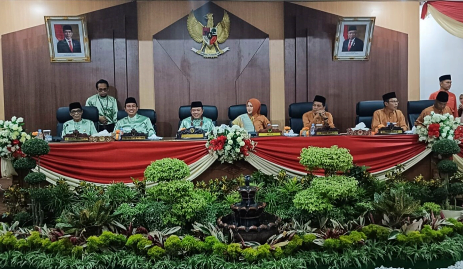 gubernur jambi, al haris saat menghadiri hut kabupaten batanghari yang ke 75. gubernur jambi, al haris saat menghadiri hut kabupaten batanghari yang ke 75.