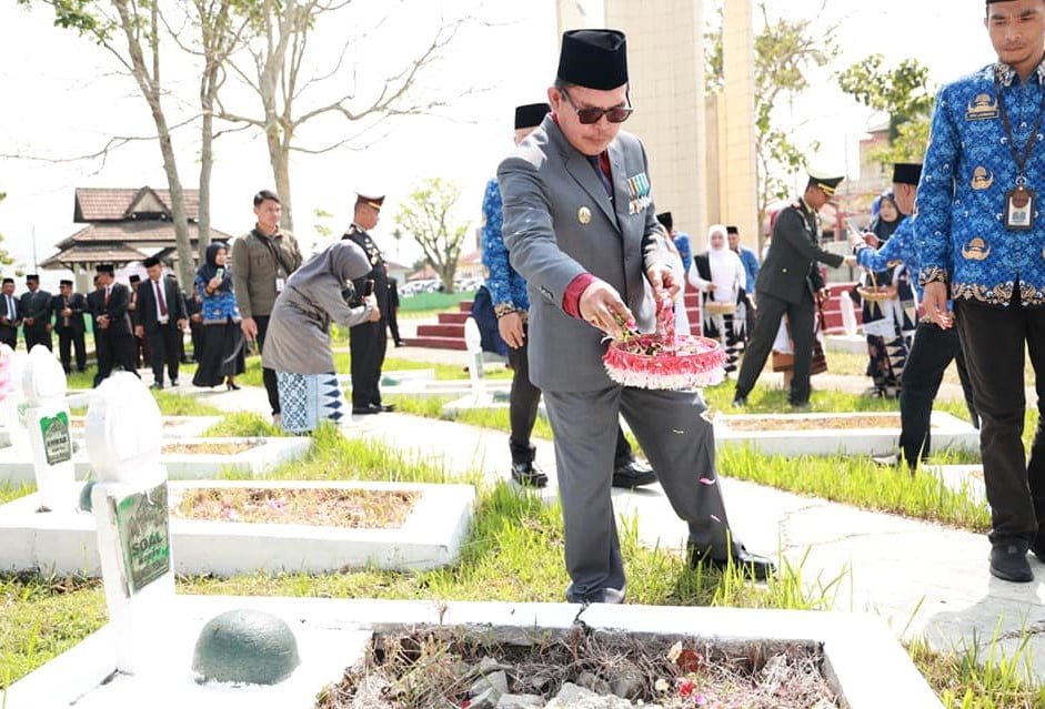 hari pahlawan tahun 2023 Hari pahlawan tahun 2023. Foto: Oga/Jambiseru.com