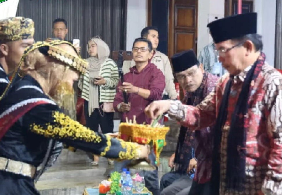 Pengukuhan Dewan Pengurus Ojek SPN. Foto: Oga/Jambiseru.com Pengukuhan Dewan Pengurus Ojek SPN. Foto: Oga/Jambiseru.com