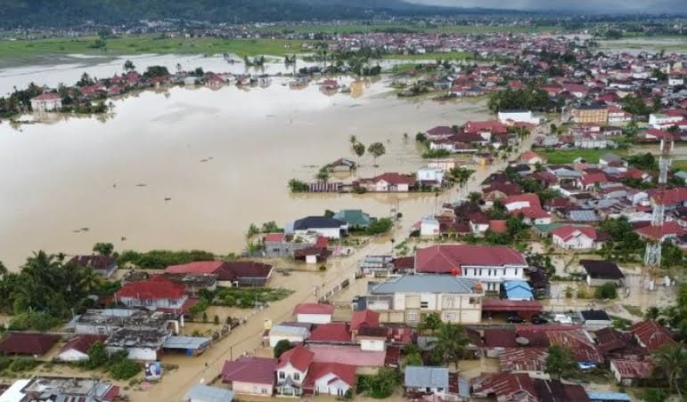 Banjir di Kabupaten Kerinci dan Kota Sungai Penuh. Foto: Oga/Jambiseru.com Banjir di Kabupaten Kerinci dan Kota Sungai Penuh. Foto: Oga/Jambiseru.com