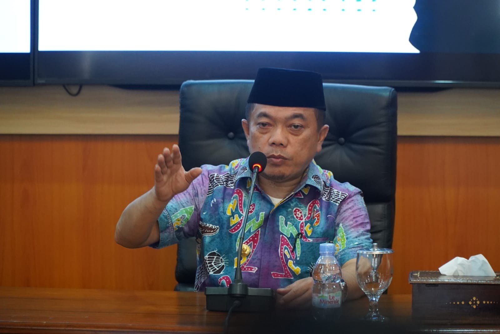gubernur jambi, al haris gelar rapat optimalisasi angkutan batubara melalui sungai