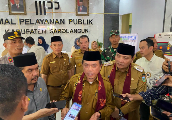 gubernur jambi, al haris saat kunjungan kerja di kabupaten sarolangun