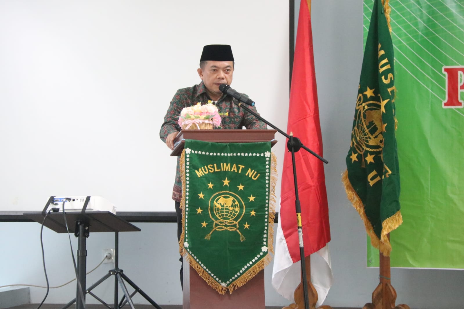 gubernur jambi, al haris saat menghadiri muslimat nu gubernur jambi, al haris saat menghadiri muslimat nu