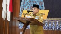 gubernur jambi, al haris saat menghadiri serah terima jabatan (sertijab) kepala perwakilan badan pemeriksa keuangan (bpk) perwakilan provinsi jambi.