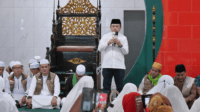 Gubernur Jambi, Al Haris saat Hadiri Isra’ Mi’raj di Masjid Cheng Hoo.