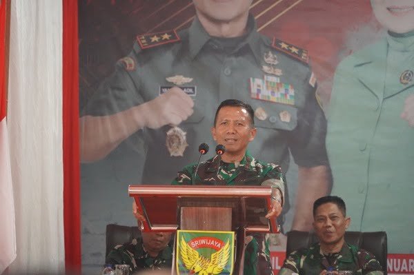 pangdam iisriwijaya mayjen tni yanuar adil.