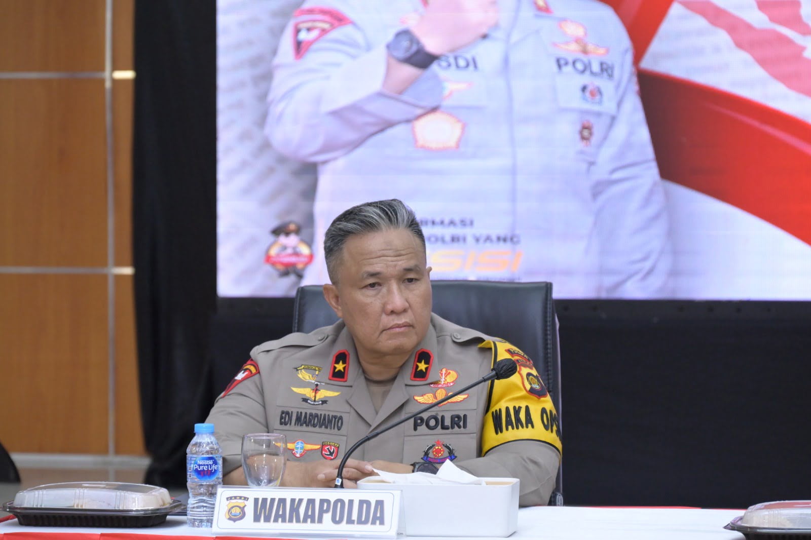 wakapolda jambi brigjen pol edi mardianto. wakapolda jambi brigjen pol edi mardianto.
