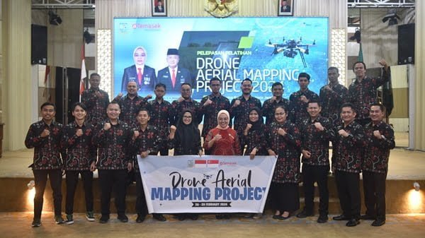 Pj Wali Kota Lepas Peserta Pelatihan ke Singapura Pj Wali Kota Lepas Peserta Pelatihan ke Singapura