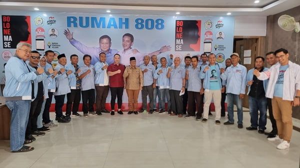 Rumah 808 All-Out Mendukung Ketua TKD Kota Jambi H. Maulana Menuju BH 1 AZ Rumah 808 All-Out Mendukung Ketua TKD Kota Jambi H. Maulana Menuju BH 1 AZ