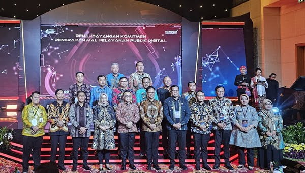 Pj Bupati Muaro Jambi, Bachyuni Deliansyah mengikuti acara peresmian bersama Mall Pelayanan Publik dan Penguatan Komitmen Penerapan MPP Digital.