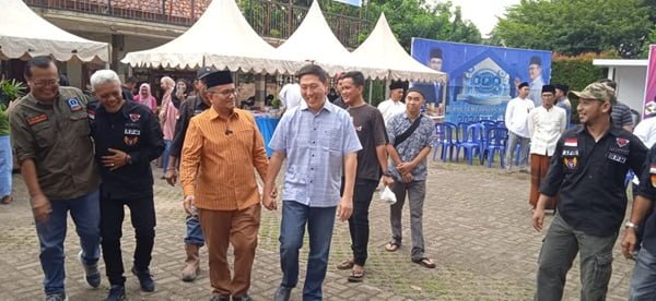 H. Maulana Membuka Langsung Bazar Ramadan Bahagia untuk Warga Kota Jambi di RPM H. Maulana Membuka Langsung Bazar Ramadan Bahagia untuk Warga Kota Jambi di RPM