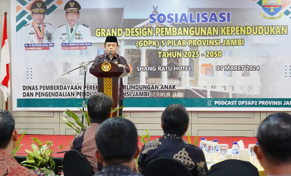 gubernur jambi, al haris membuka sosialisasi penyusunan grand design pembangunan kependudukan (gdpk) 5 pilar tingkat provinsi jambi