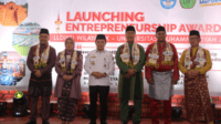 gubernur jambi, al haris saat hadir diacara launching entrepreneurship awards viii lembaga layanan pendidikan tinggi (lldikti) wilayah x tahun 2024