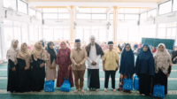 h. maulana saat safari ramadan di masjid az zumma simpang tiga sipin. h. maulana saat safari ramadan di masjid az zumma simpang tiga sipin.