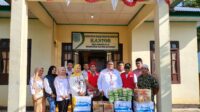 Palang Merah Indonesia (PMI) kabupaten Merangin salurkan bantuan sosial (bansos) untuk korban terdampak banjir di tiga Desa Kecamatan Batang Masumai. Senin (25/3/2024).  Palang Merah Indonesia (PMI) kabupaten Merangin salurkan bantuan sosial (bansos) untuk korban terdampak banjir di tiga Desa Kecamatan Batang Masumai. Senin (25/3/2024).