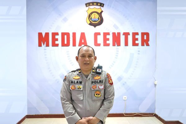 paur penum subbid penmas bidhumas polda jambi ipda alamsyah amir. paur penum subbid penmas bidhumas polda jambi ipda alamsyah amir.