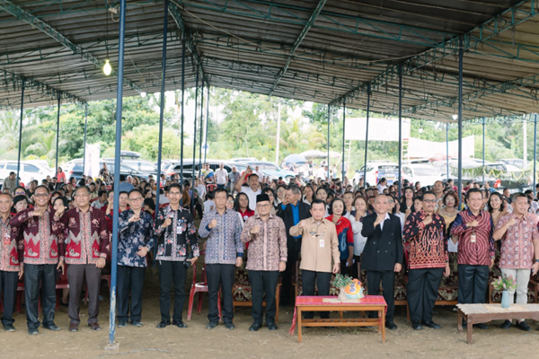 dr.dr.h.maulana, mkm, menghadiri acara peletakan batu pertama pembangunan gereja protestan indonesia bagian barat (gpib) marturia 2 jambi