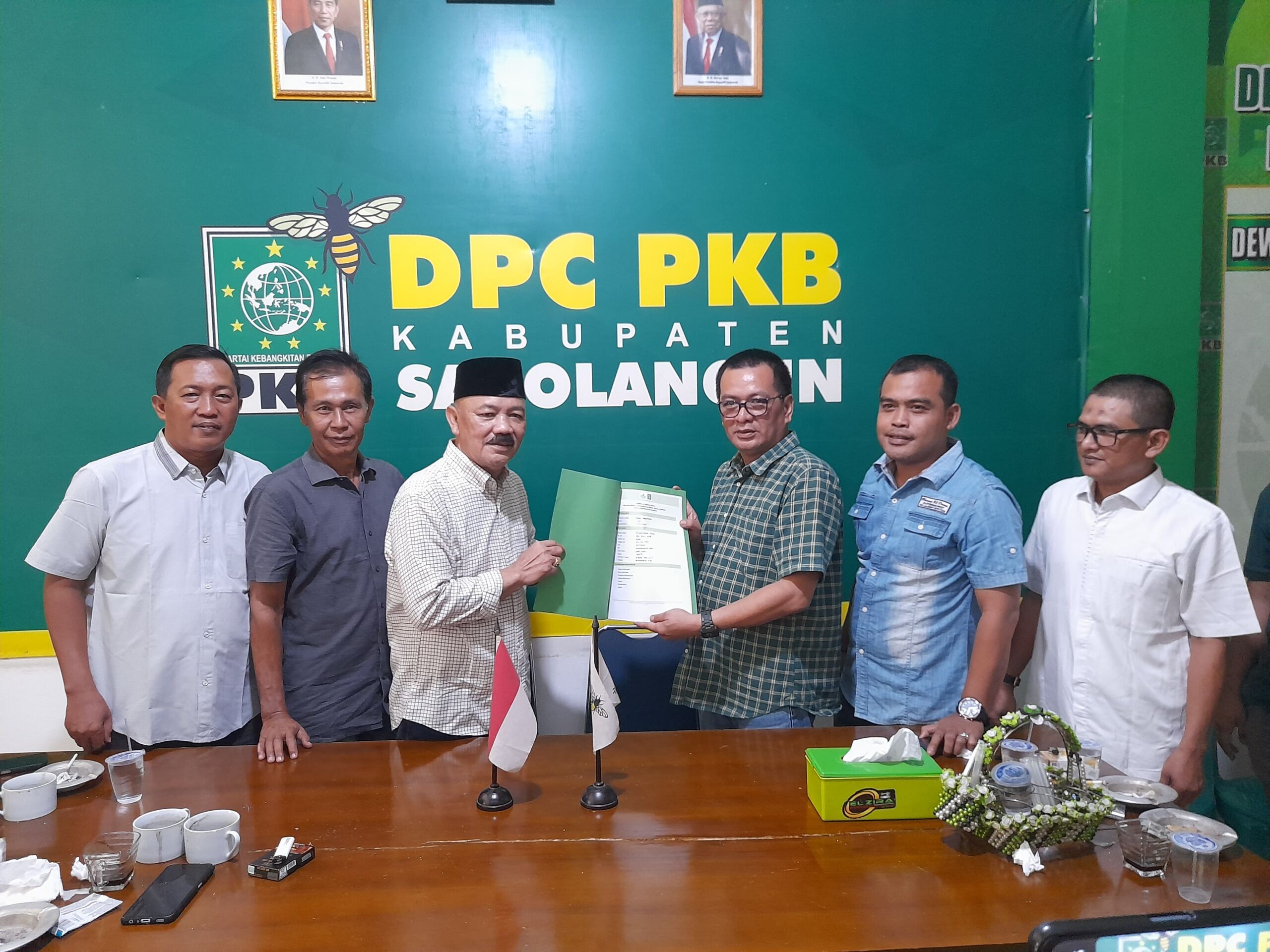 mantan kadis pu provinsi jambi daftar ke pkb untuk pilbup sarolangun.