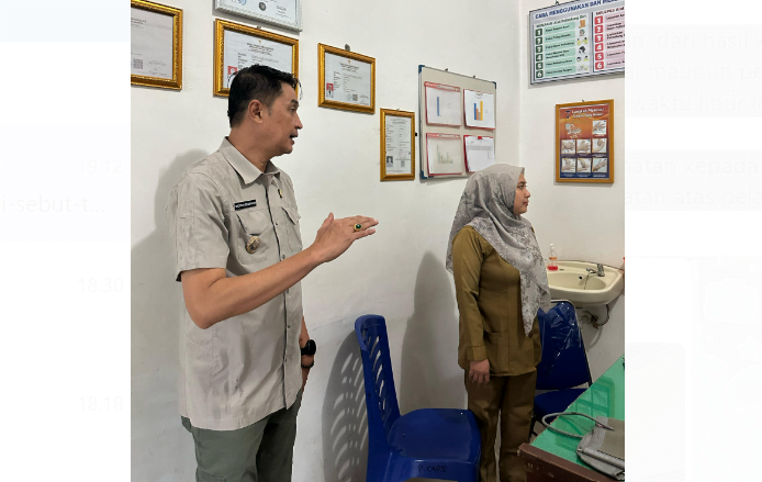 pj bupati kabupaten muaro jambi bachyuni deliansyah melakukan inspeksi mendadak (sidak) di puskesmas tangkit kecamatan sungai gelam kabupaten muaro jambi.