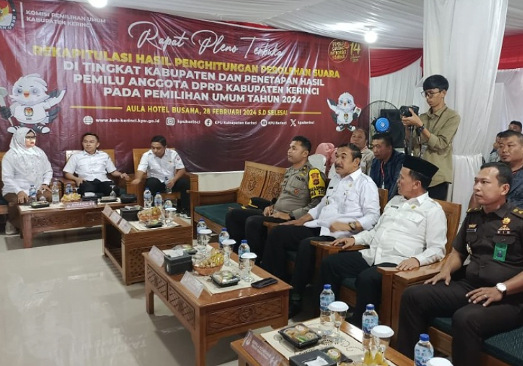 Rapat Pleno Perhitungan Suara Pemilu Kabupaten Kerinci Tahun 2024. Foto:Oga/Jambiseru.com