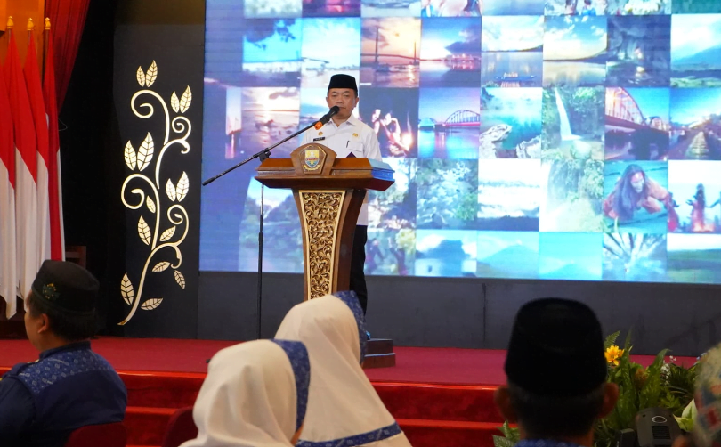 gubernur jambi, al haris melepas keberangkatan 87 jamaah haji plus arminareka perdana gubernur jambi, al haris melepas keberangkatan 87 jamaah haji plus arminareka perdana