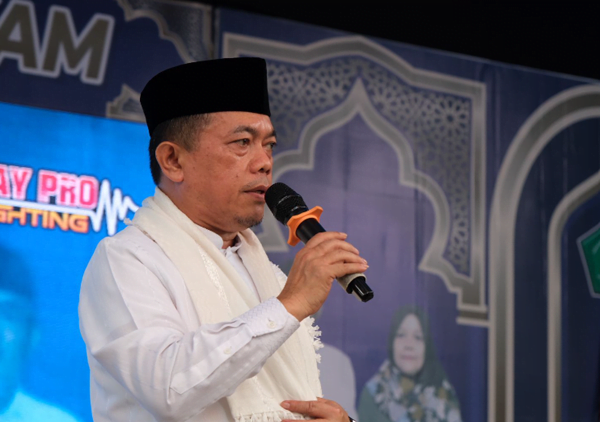 gubernur jambi al haris menghadiri pengajian akbar dan haflah akhirussanah ke 34 yayasan pondok pesantren darul hikam gubernur jambi al haris menghadiri pengajian akbar dan haflah akhirussanah ke 34 yayasan pondok pesantren darul hikam