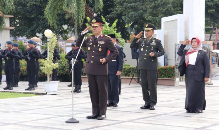 kapolda, jambi irjen pol. rusdi hartono pimpin pelaksanaan upacara ziarah makam pahlawan dalam rangka memperingati hari kebangkitan nasional ke 116 kapolda, jambi irjen pol. rusdi hartono pimpin pelaksanaan upacara ziarah makam pahlawan dalam rangka memperingati hari kebangkitan nasional ke 116