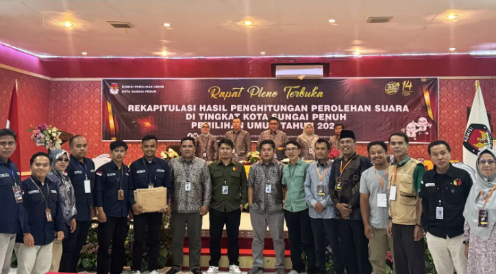 Suasana rapat Pleno KPU Kota Sungai Penuh. Foto: Oga/Jambiseru.com