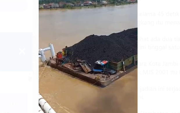 video tongkang batu bara tabrak tiang jembatan aurduri i