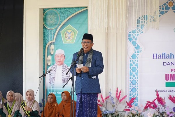 wakil gubernur jambi, abdullah sani........ wakil gubernur jambi, abdullah sani........