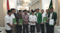 budi setiawan, cawako jambi saat terima rekom partai ppp.