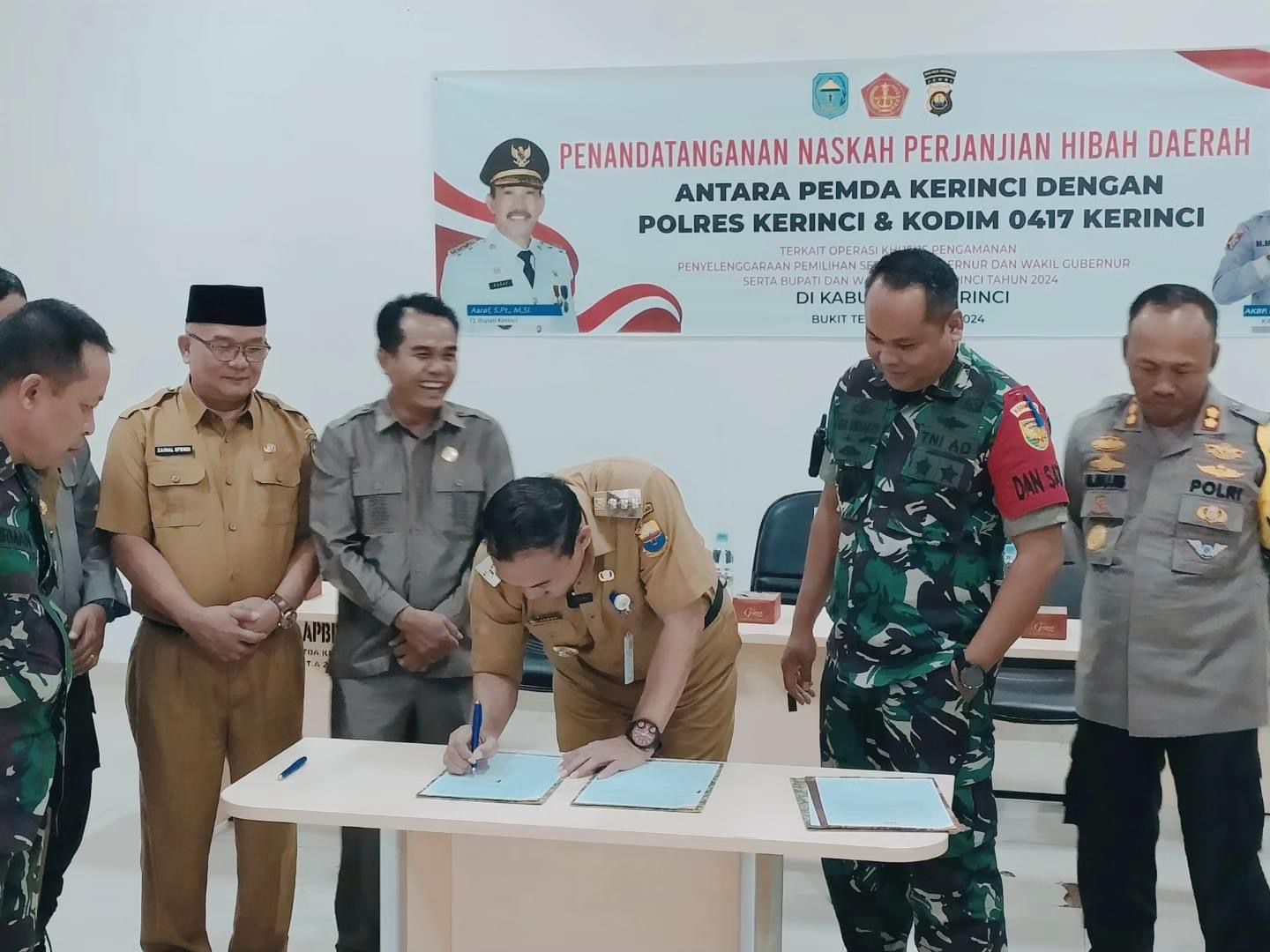 penandatanganan naskah hibah penandatanganan naskah hibah