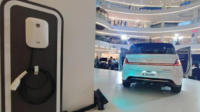 pengguna mobil listrik di indonesia masih ragu berkendara jauh meski produsen telah mengklaim kendaraan tersebut mampu menempuh jarak lebih dari 400 km.