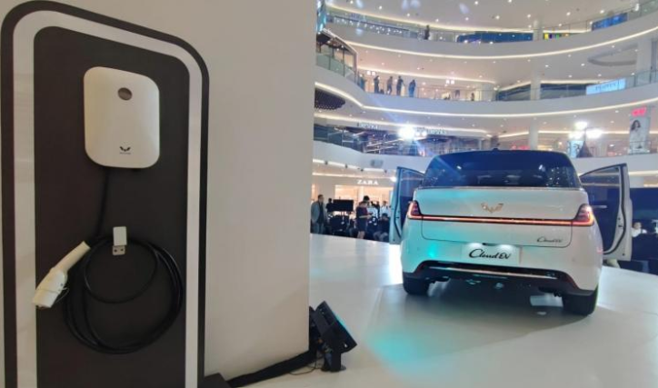 pengguna mobil listrik di indonesia masih ragu berkendara jauh meski produsen telah mengklaim kendaraan tersebut mampu menempuh jarak lebih dari 400 km.