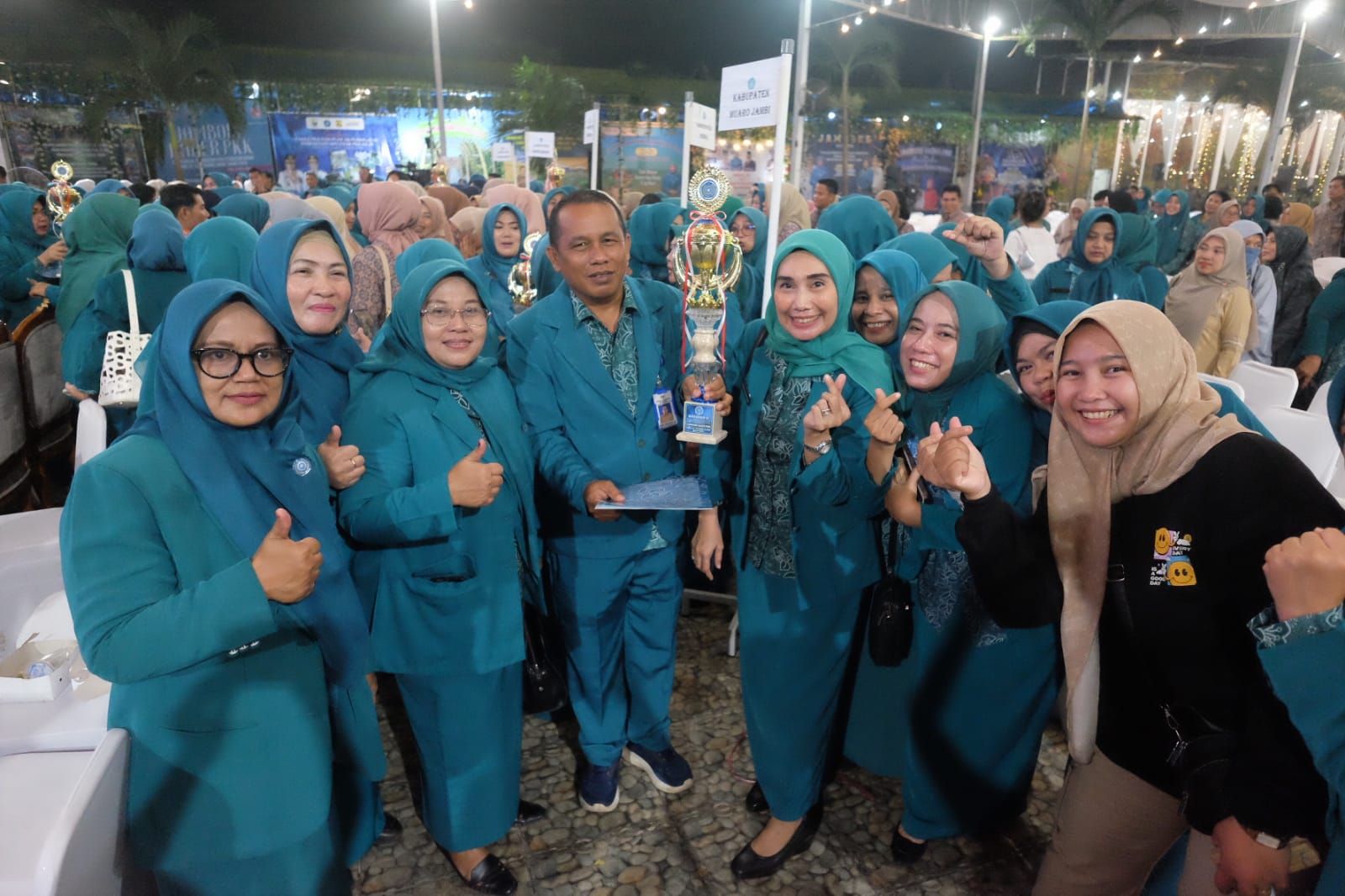 penutupan jambore pkk penutupan jambore pkk