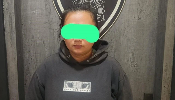 polisi mengungkapkan perbuatan ibu berinisial ak yang mencabuli anak kandung di bekasi dilakukan pada desember 2023. motifnya karena ekonomi.