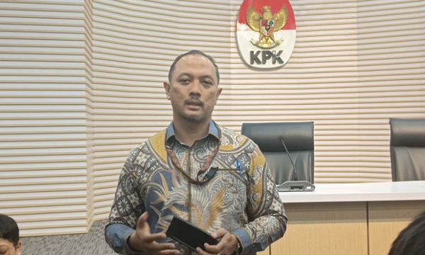 profil tessa mahardhika sugiarto, penyidik berlatar belakang polri yang ditunjuk menjadi juru bicara kpk menggantikan ali fikri. profil tessa mahardhika sugiarto, penyidik berlatar belakang polri yang ditunjuk menjadi juru bicara kpk menggantikan ali fikri.