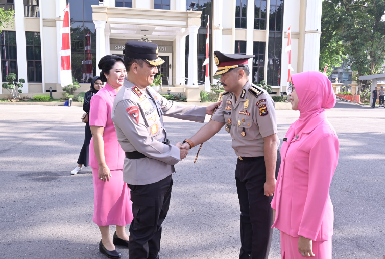 120 personil polda jambi naik pangkat