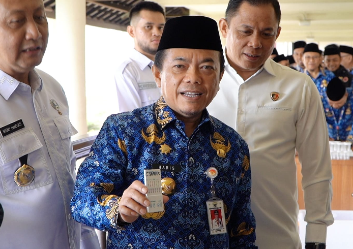gubernur jambi, al haris bersama seluruh pejabat pemprov jambi jalani tes urine
